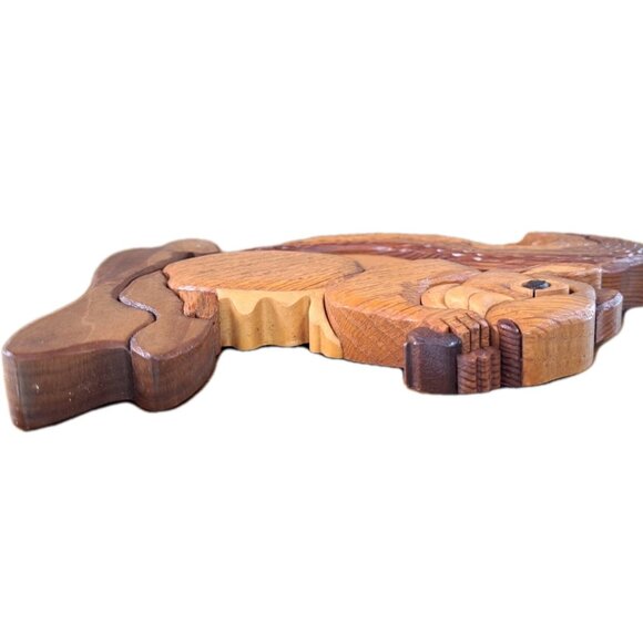 Intarsia Wooden Squirrel With Acorn Wall Hanging Signed - Picture 5 of 8